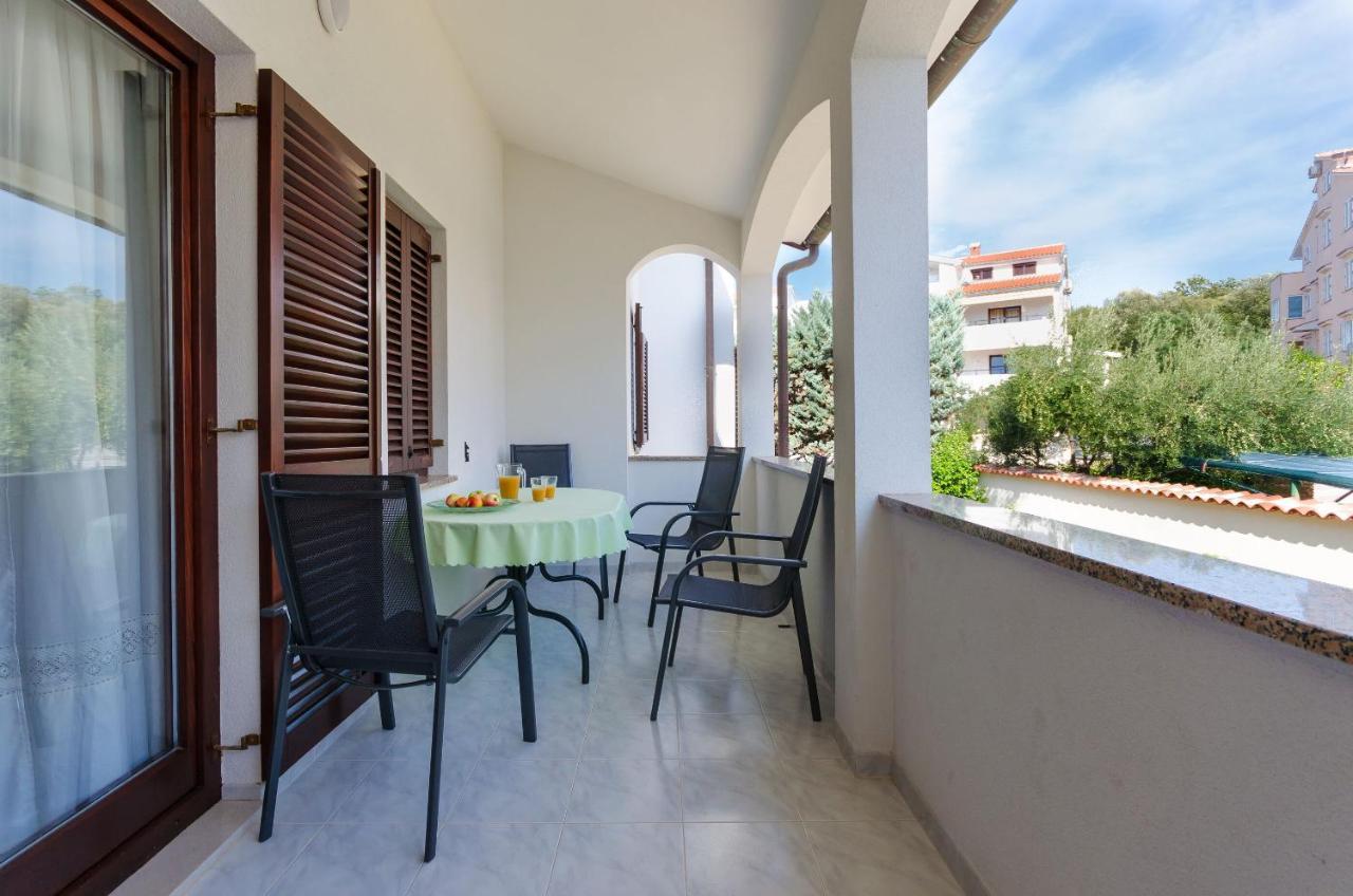 Apartments Gloria Vrsar Exterior photo